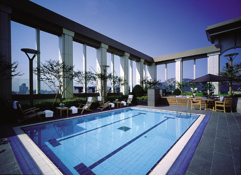 Somerset Palace Apartemen