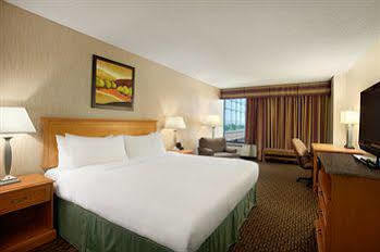 Somerset Palace Apartemen
